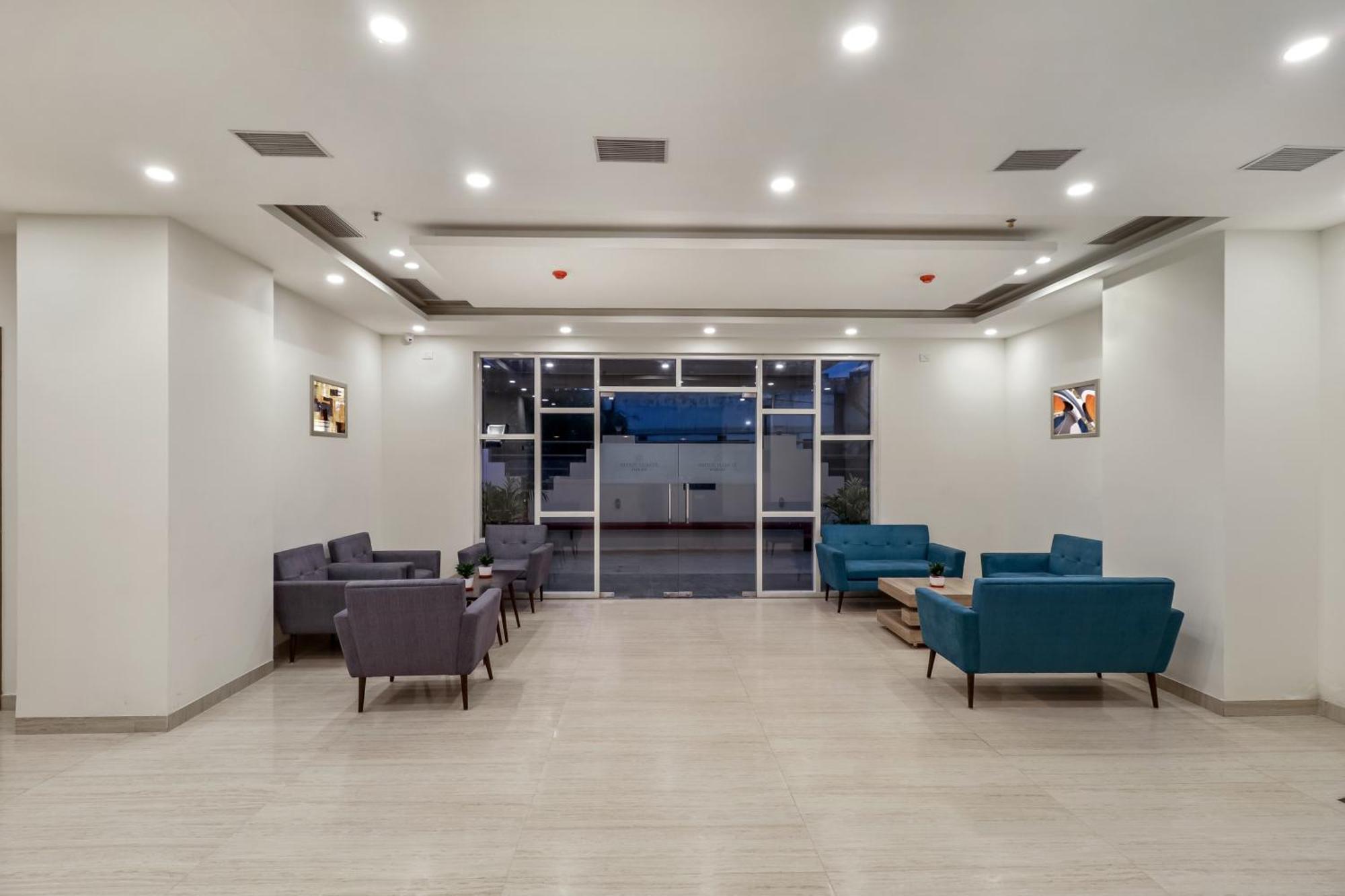 Starlit Suites Newtown Kolkata Ngoại thất bức ảnh