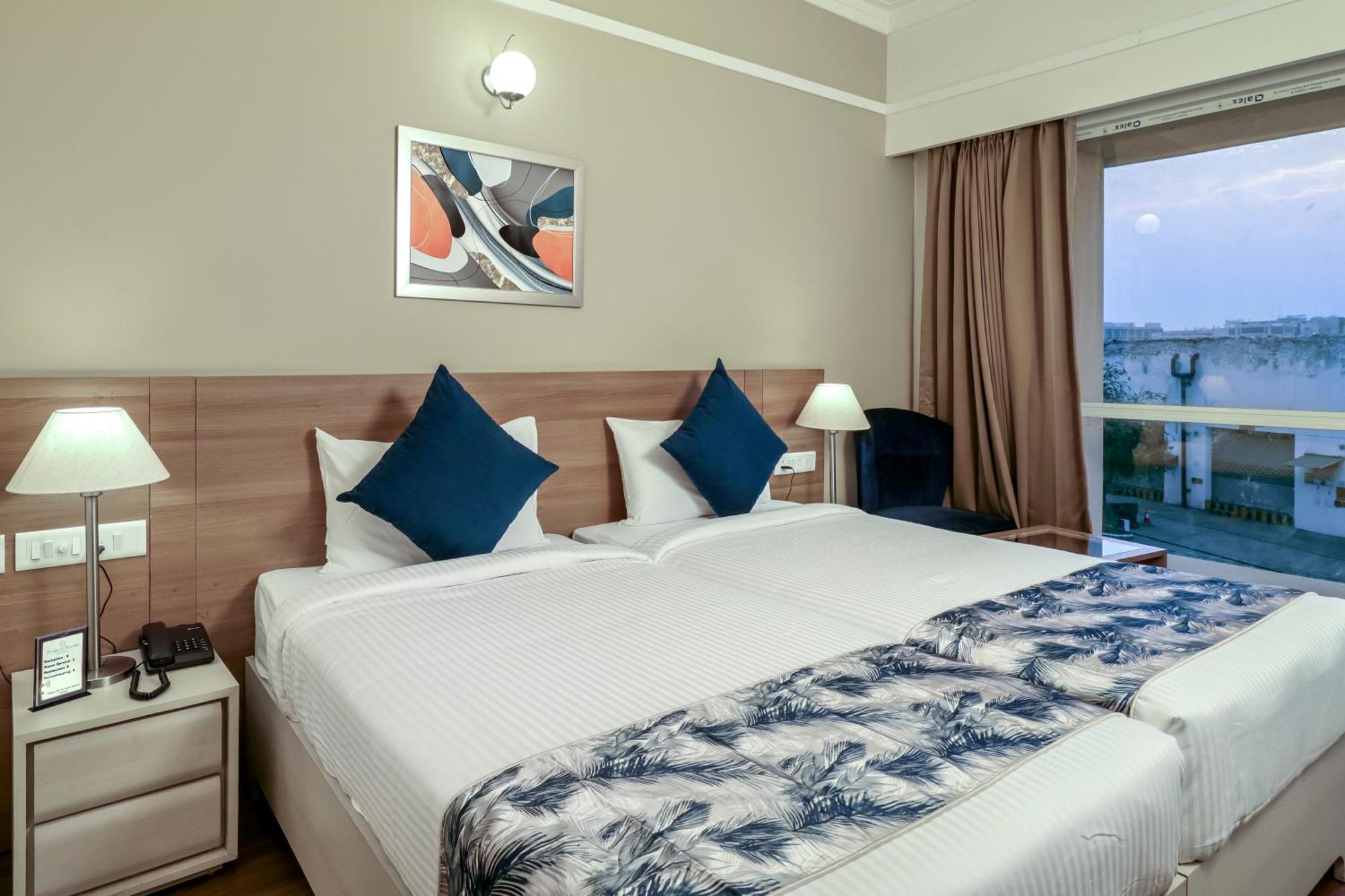 Starlit Suites Newtown Kolkata Ngoại thất bức ảnh